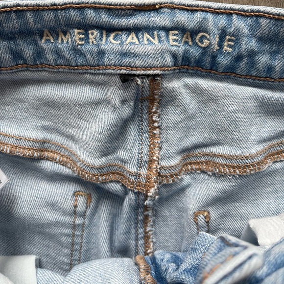 American Eagle High Rise Light Wash Straight Leg Denim Jeans Women’s 10 Short - Picture 3 of 11